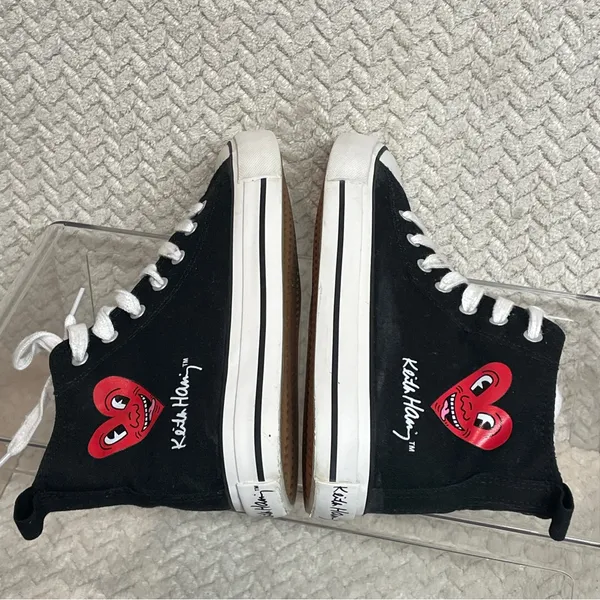 Keith Haring Heart Logo Black High‎ Tops Lace Up Sneakers Womens size 5 - Image 5