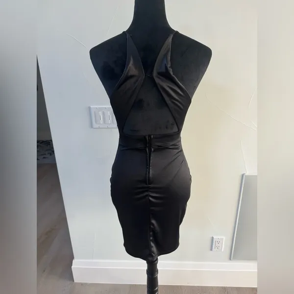 Elegant Black Satin Dress - Image 3