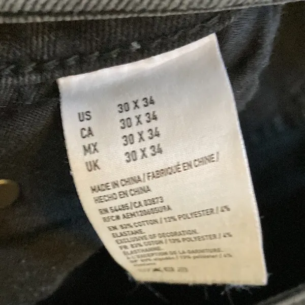 American Eagle Extreme Flex jeans-blk frayed bottoms. Straight leg. Distressed - Image 4