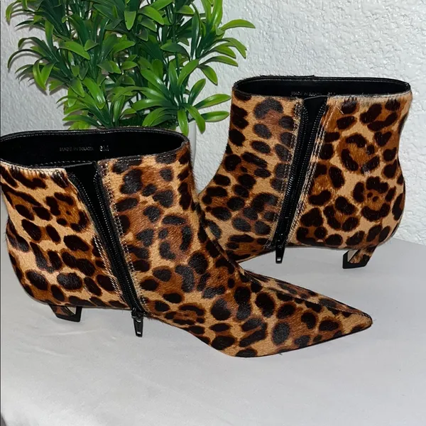 Gianni Bini Brown Ankle Boots with Sleek Design - Image 7