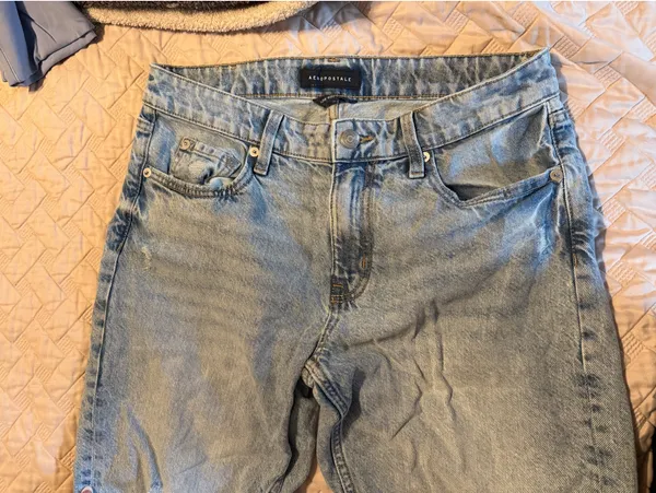 Aeropostale Low-Rise Baggy Jeans - Image 3