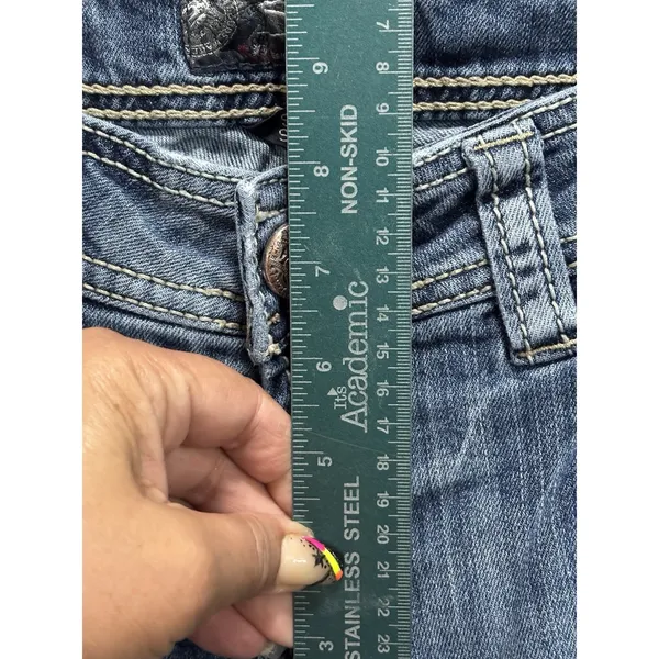 Silver Jeans Suki 17" Surplus Light Wash Low Rise Embroidery‎ Size 31x33 Western - Image 2