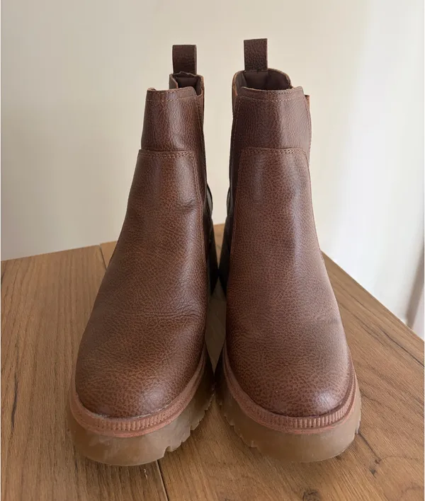 MIA Chunky Brown Boots  - Image 2