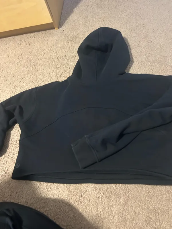 Lululemon Black Cropped Hoodie with Subtle maple leaf Center Logo - Image 9