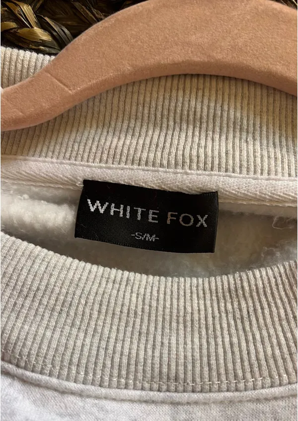 white fox crewneck  - Image 3