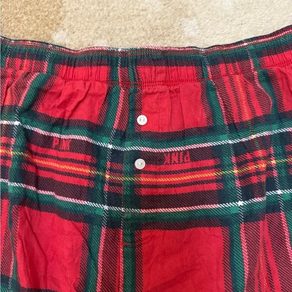 PINK Victoria’s Secret red green plaid pajama shorts women’s size small - Image 5