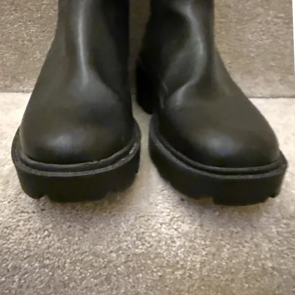 Time and Tru Chelsea‎ Boots Black Lug Sole Chunky Heel Womens 9 WMTT42FF031 - Image 3
