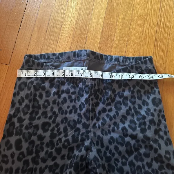 Old Navy Grey Leopard Print Jersey Leggings, Size XL - Image 4