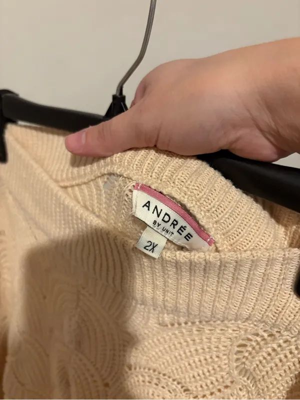 Andree by Unit Oversized Retro Dolman Scalloped Hem Sweater Beige 2X - Image 6