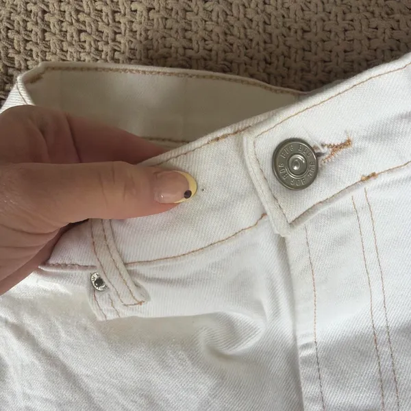 BDG White Denim Shorts - Image 4