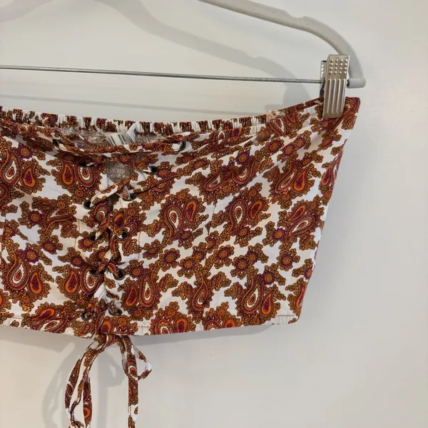 Valija Paisley Lace-Up Crop Top - Image 2