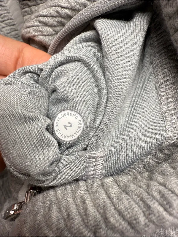Lululemon Women Size 2 On Repeat Bomber textured full zip jacket - Image 4