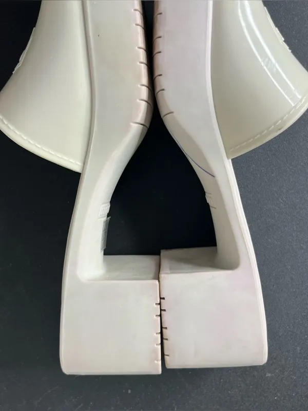 Coach Scarlett Rubber Block Heel Sandal Mule in Ivory Size 8 - Image 10