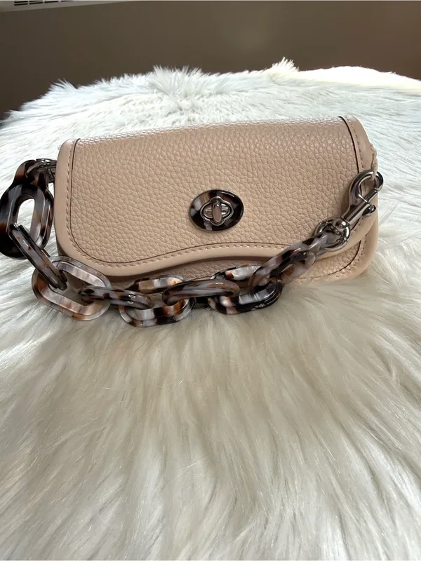 Coach Coachtopia Cloud White Leather Mini Wavy Dinky Bag - Image 3