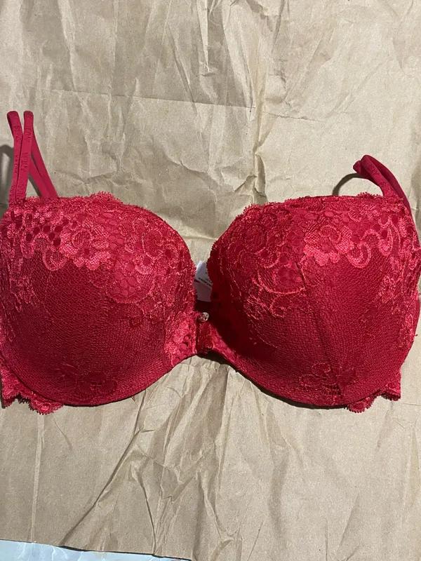 Women's Victorias Secret Red Lace “Sexy” Push-Up Bra - Brand: - Image 2