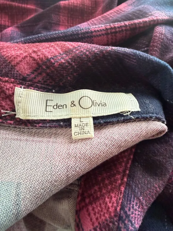Eden & Olivia deep cranberry plaid long sleeve collared button down shirt L - Image 6