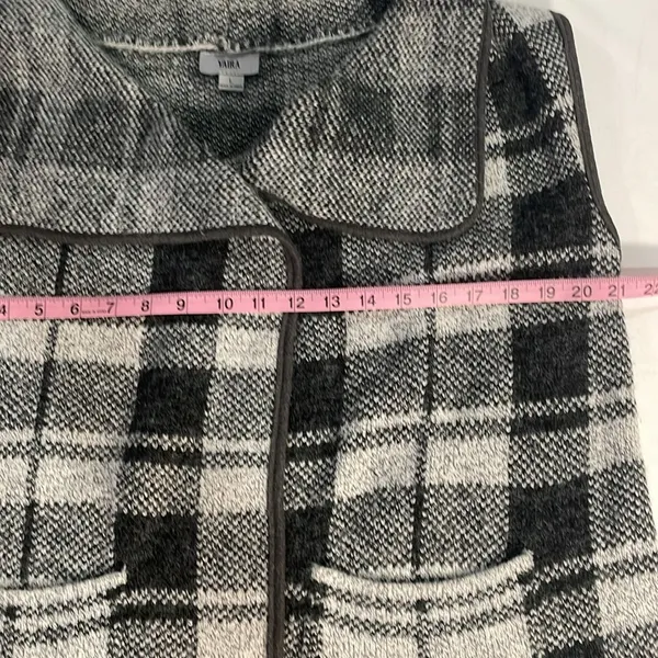 Long cape vest single snap closure dual pocket plaid vent back soft knit sweater - Image 5