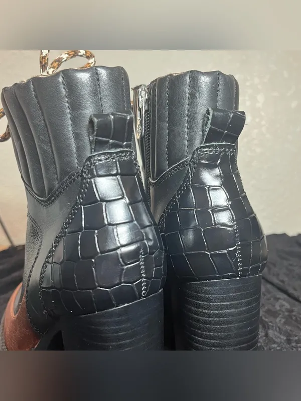Antonio Melani Penn Platform Combat Boots Black Brown Leather Lug Sole Size 8M - Image 6