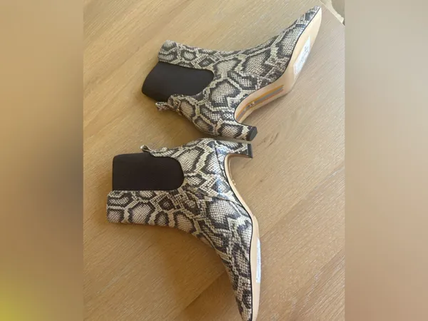 Sam Edelman Lani Chelsea Bootie Slip kitten heel snakeskin 7.5, NWT no box - Image 5