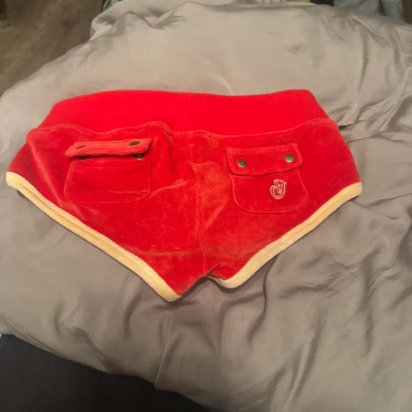 Jaded London vintage red with cream velour tracksuit mini shorts. Size 2 - Image 5