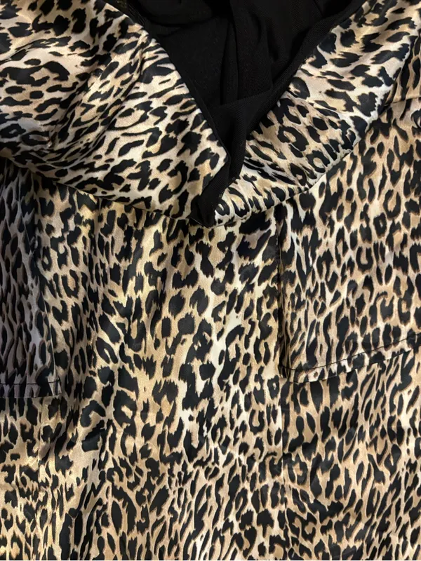Leopard Print Sleeveless Sheath Dress with Black Yoke - Image 3
