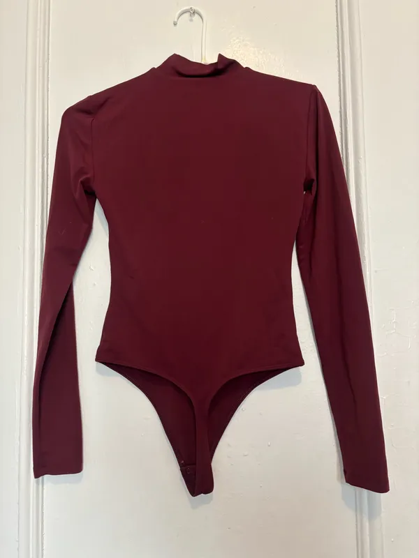 Aritzia Babaton Babaton Contour MockNeck Longsleeve Bodysuit Small in Grapevine - Image 4