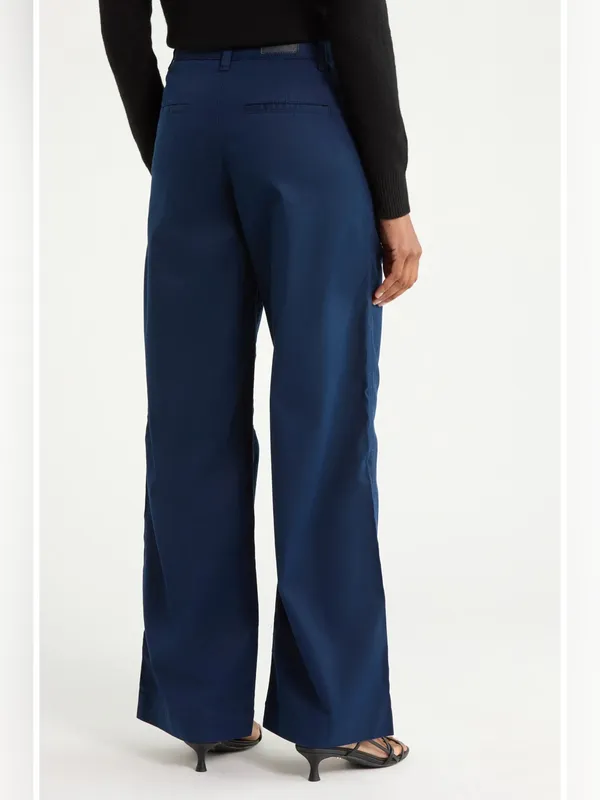 AG Adriano Goldschmied $235 Jules Pleated Wide Leg Chino Pants in after midnight blue 26 - Image 2