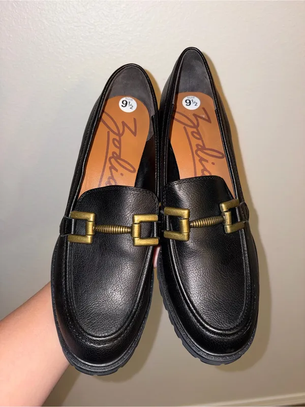 Zodiac Black Platform Lug Sole Heeled Loafers Buckle Detail Size 9.5 - Image 3