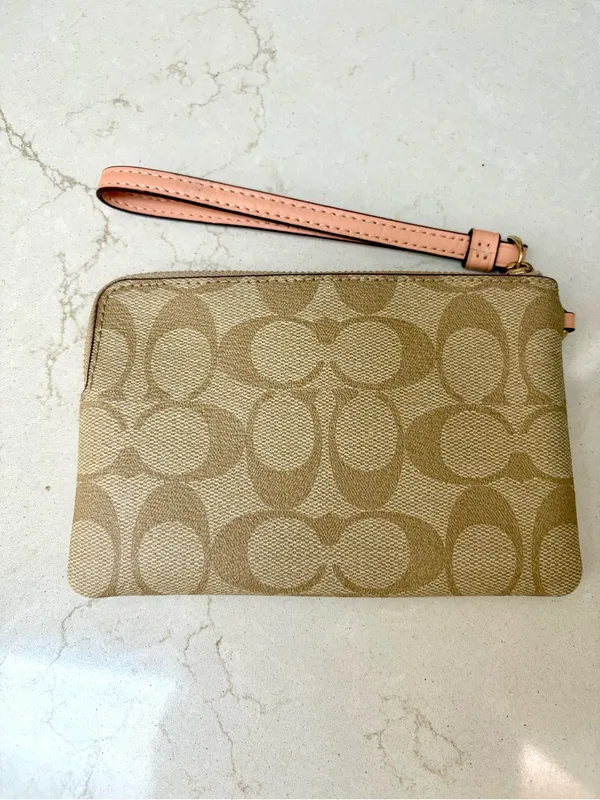 NWOT Coach Canvas/Leather Wristlet Wallet With Signature Logo Gold Hardware - Image 3