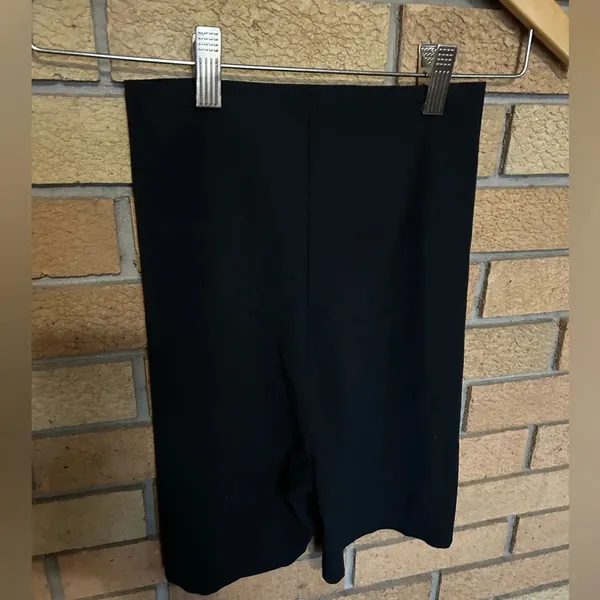NWOT Commando Classic Control Shorts Seamless Shapewear Black Size Medium - Image 4