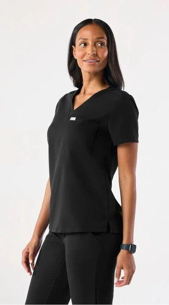 Figs Catarina One-Pocket Scrub Top in black - Image 3