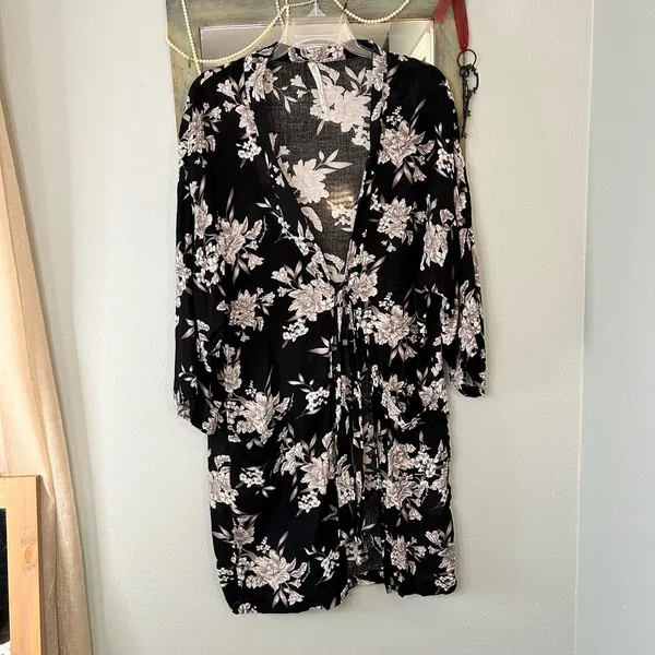 Spiritual Gangster Maya Kimono Beach Swim Coverup Floral Tie Closure V-Neck - Image 4
