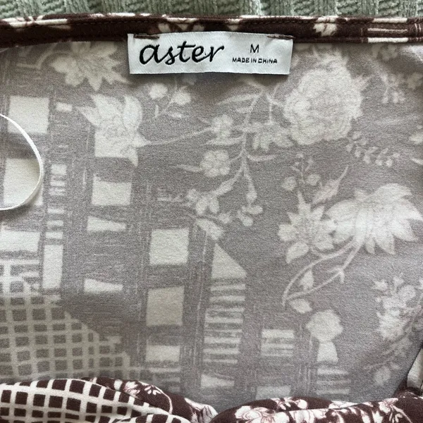 Aster women’s dress brown white floral checkered design artsy pockets‎ medium - Image 4