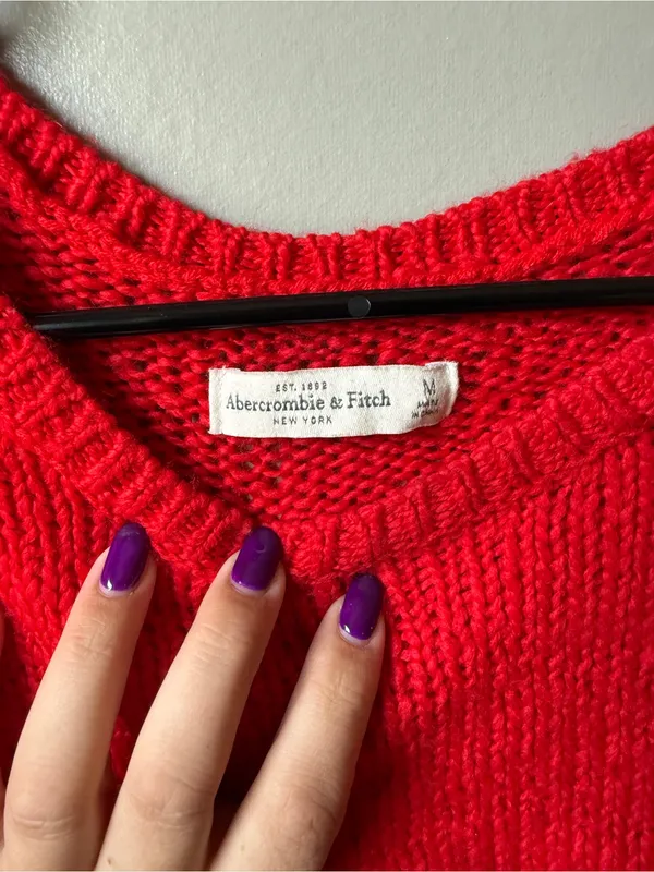Abercrombie & Fitch Red Knit High Low Sweater Size Medium - Image 3