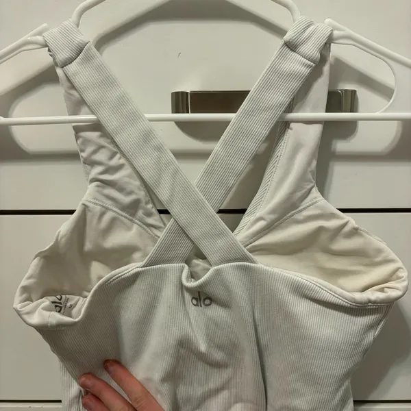 Alo Yoga Elevate Tank Top **FLAWED** - Image 7