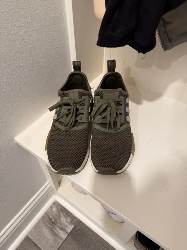 Adidas Women’s Shoes - Image 3