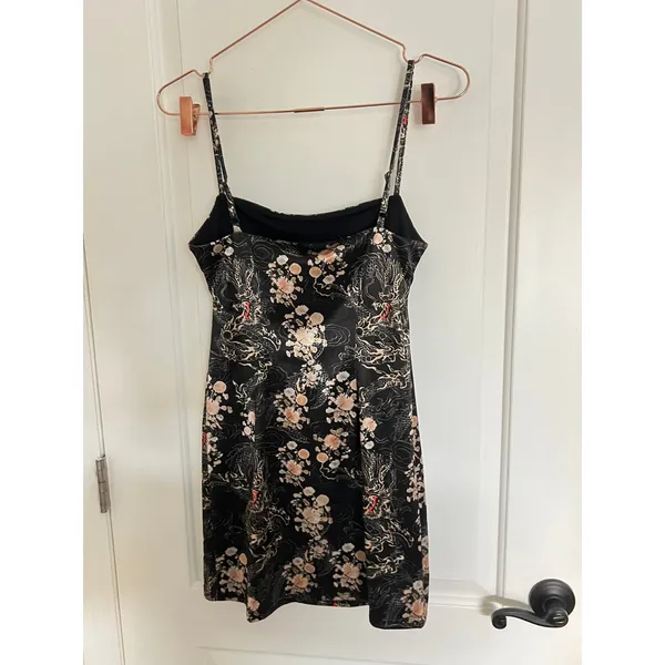 Urban‎ Outfitters Mini Dress Womens Medium Black Dragon Floral Satin Bodycon Y2K - Image 6