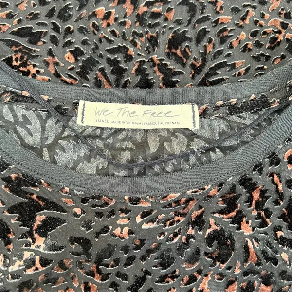 We The Free Oversized Boxy Top Textured Flocked Floral‎ Print Size Small - Image 3