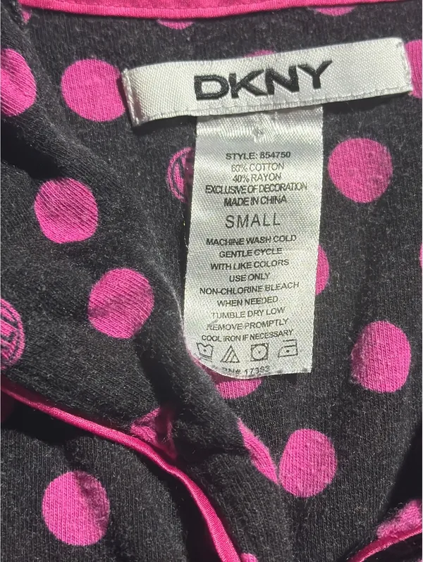 DKNY Women's Black and Pink Polka Dot Pajama Set Size Small - Image 4