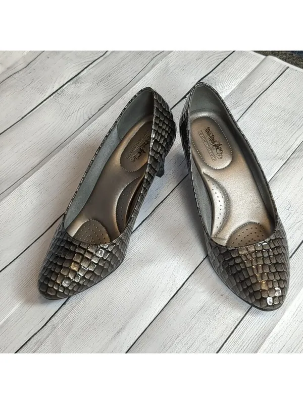 Coach and four shiny snakeskin heels size 8.5 - Image 2