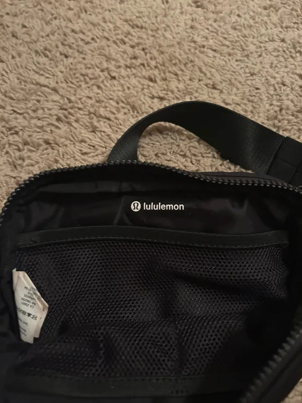 Lululemon Black Fanny Belt Bag - Image 2