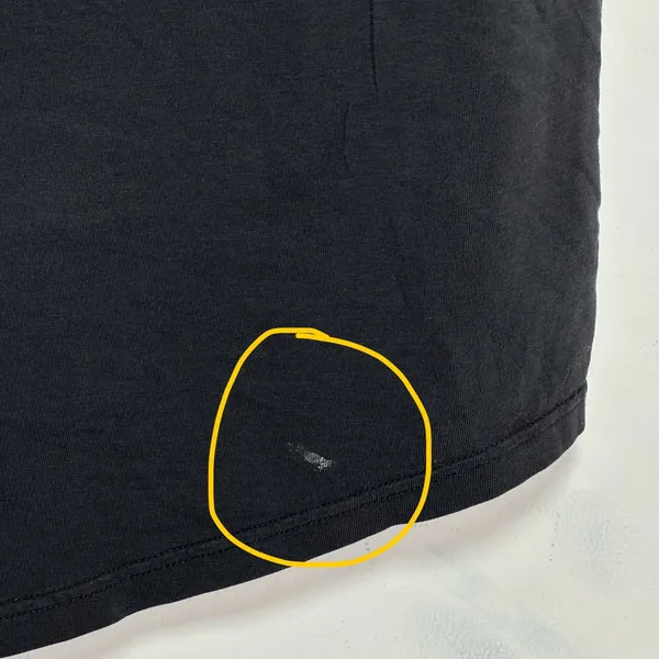 Lululemon Love Tee‎ V Black Short Sleeve V-Neck T-Shirt Curved Hem FLAW - Image 5