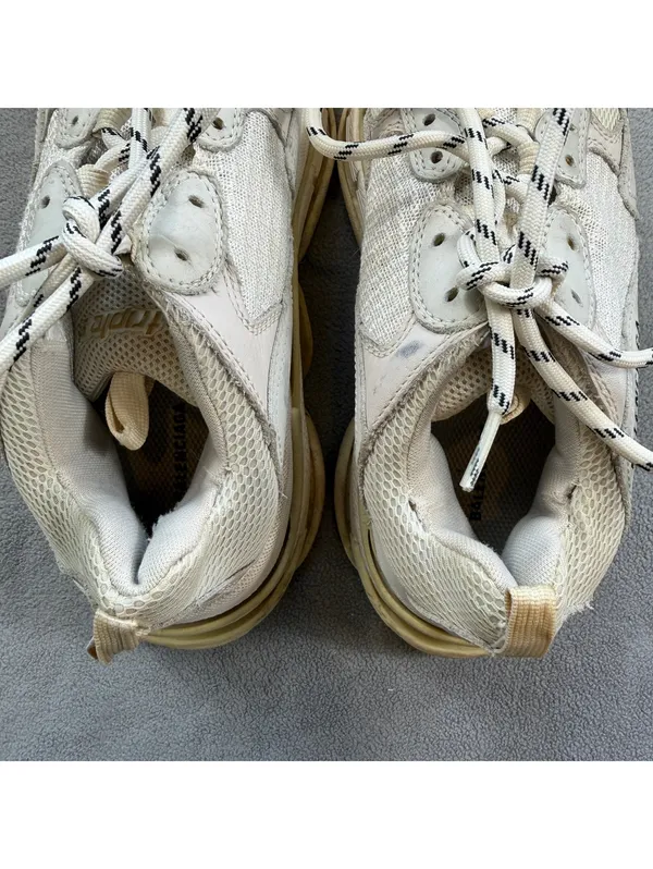 Balenciaga Triple S Women’s EU 37 US 7 White Cream Chunky Sneakers 524039 - Image 10