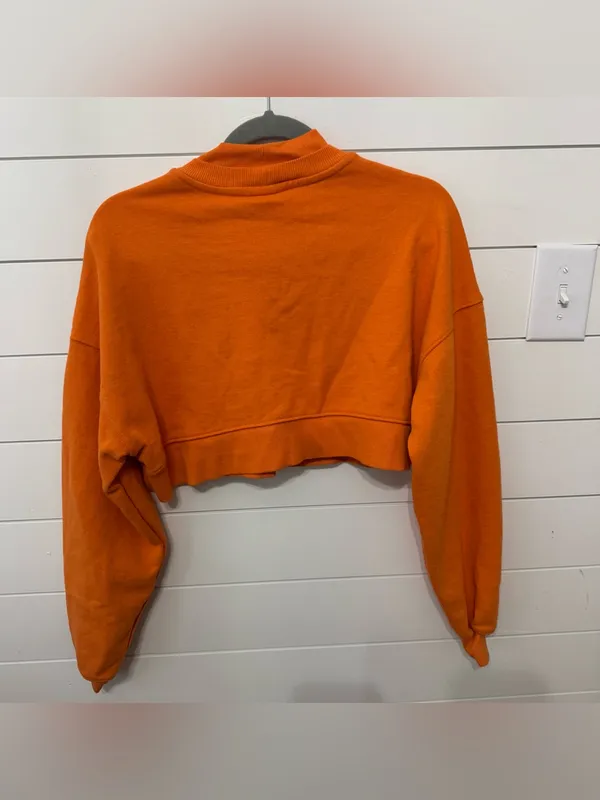 Gymshark training cropped sweatshirt - Image 4