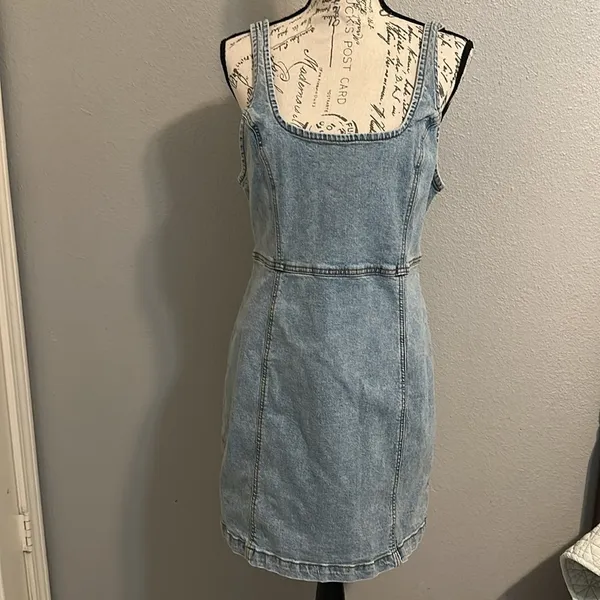 New with tags Cotton On Light Blue Denim Apparel size Xl - Image 7