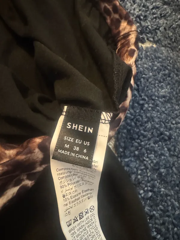 SheIn Cheetah print long sleeve cropped off-shoulder top with matching flare pants - Image 4