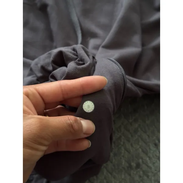 Lululemon Women's Twisted And Tucked Hoodie Sweatshirt Pullover‎ Purple Size 8 - Image 5