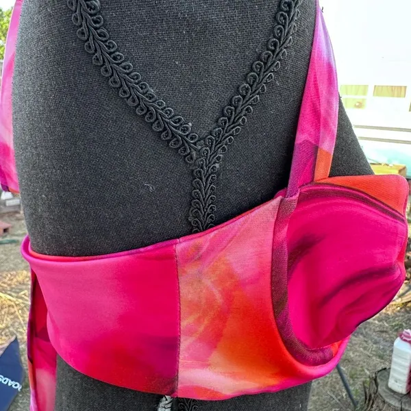WHITE FOX WOMENS MEDIUM Vibrant Pink top - Image 6