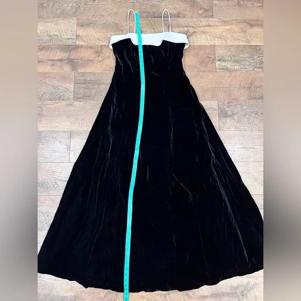 Y2K Night Way Collections Vintage White and Black Velvet Dress w/Tulle 90s 2000s - Image 12