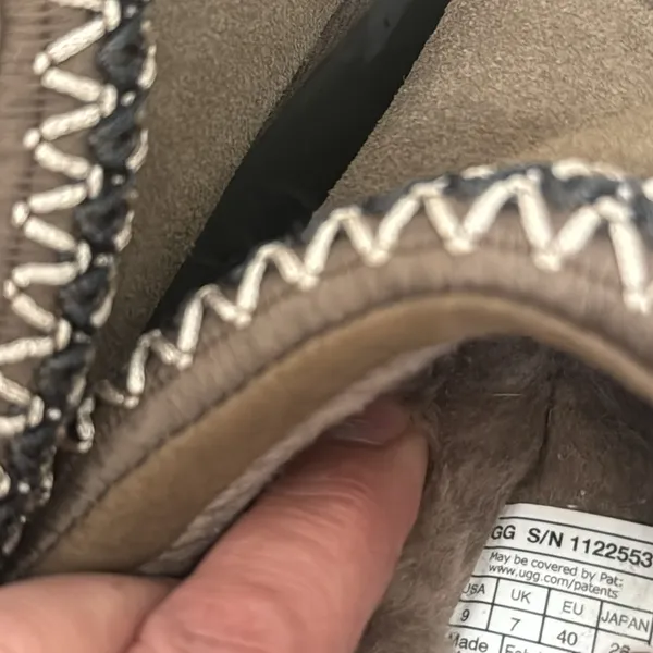 UGG WOMEN TAZZ SAND SHEARLING SUEDE PLATFORM sz 9 - Image 4